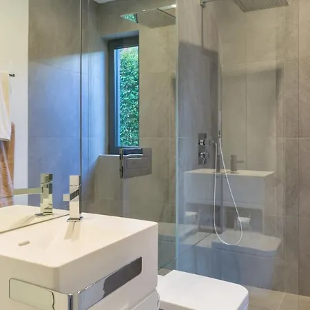 Sleeps 8 With Pool Air Con And Wifi Villa *
